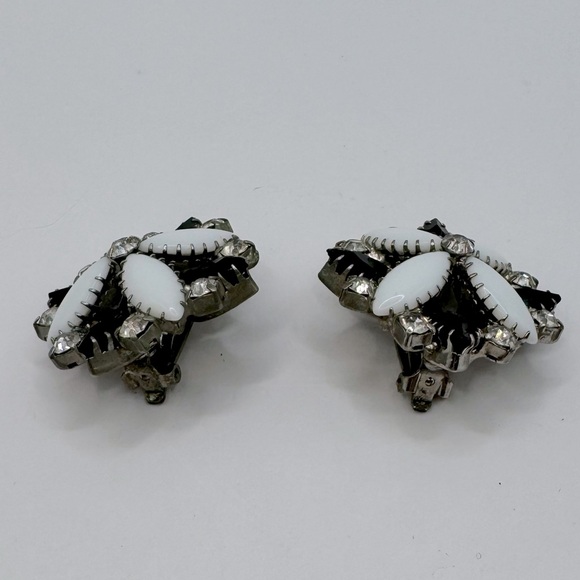 VINTAGE Large Crystal Milk Glass Clip-On Earrings - Picture 8 of 12